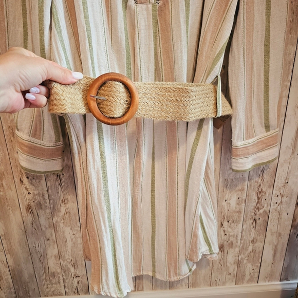 Sweet Wanderer Women's tunic with belt - Picture 3 of 9